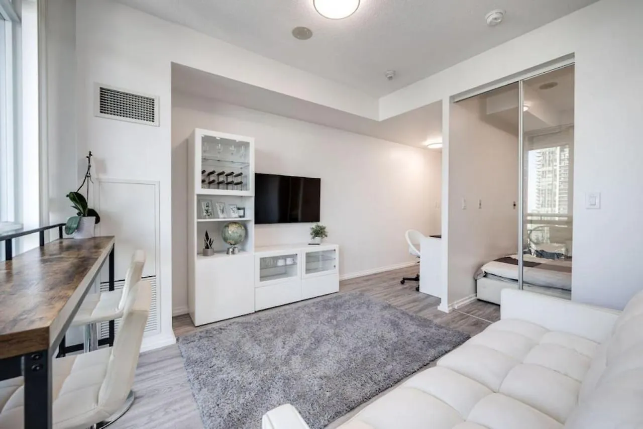 Cityscape 1Br Condo With Private Balcony Amd Wfh Setup Toronto